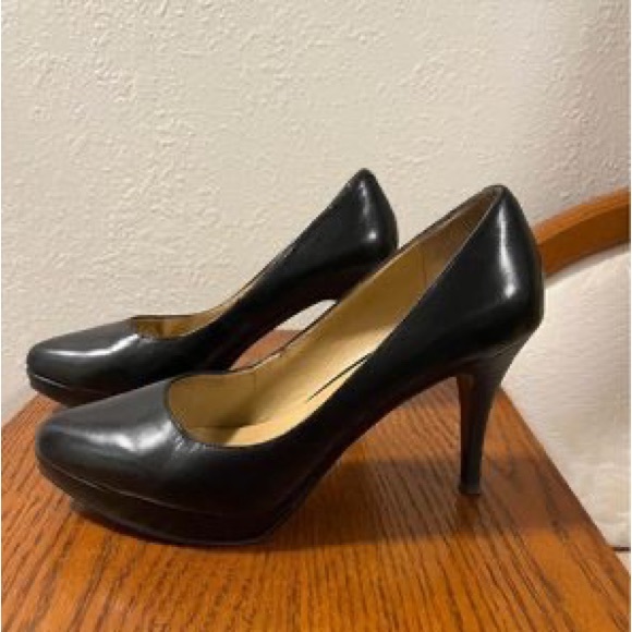 Nine West Black Leather Platform Pumps size 8.5 - Picture 3 of 5